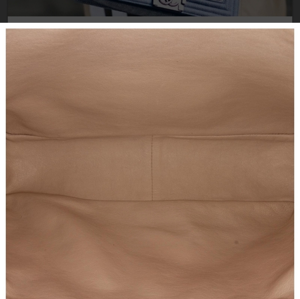 CHANEL 1994 VINTAGELIGHT BEIGE LAMBSKINLARGE CAMERA CASEMESSENGER BAG. - Picture 7 of 17